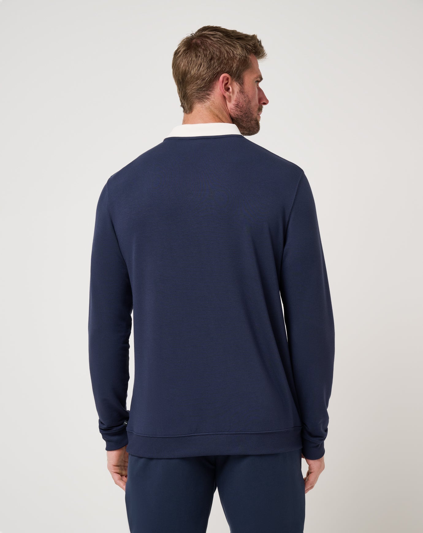 Amenities Collar Crew