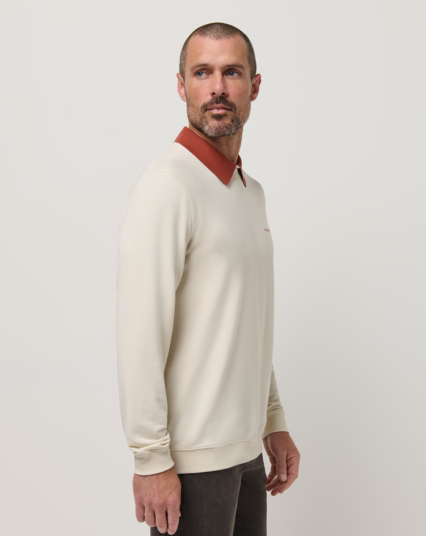 Amenities Collar Crew