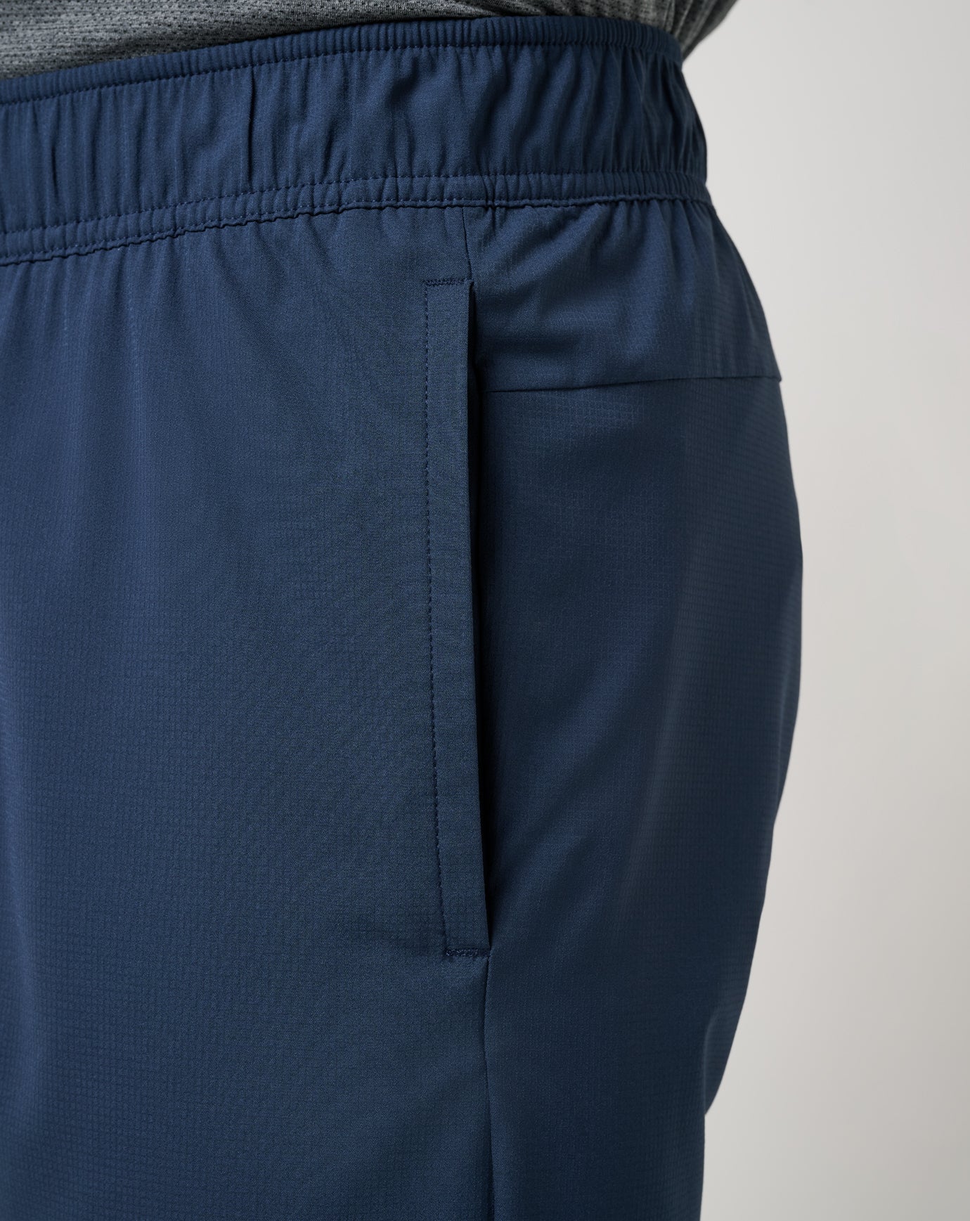 Wanderlust E-Waist Short 7.5In