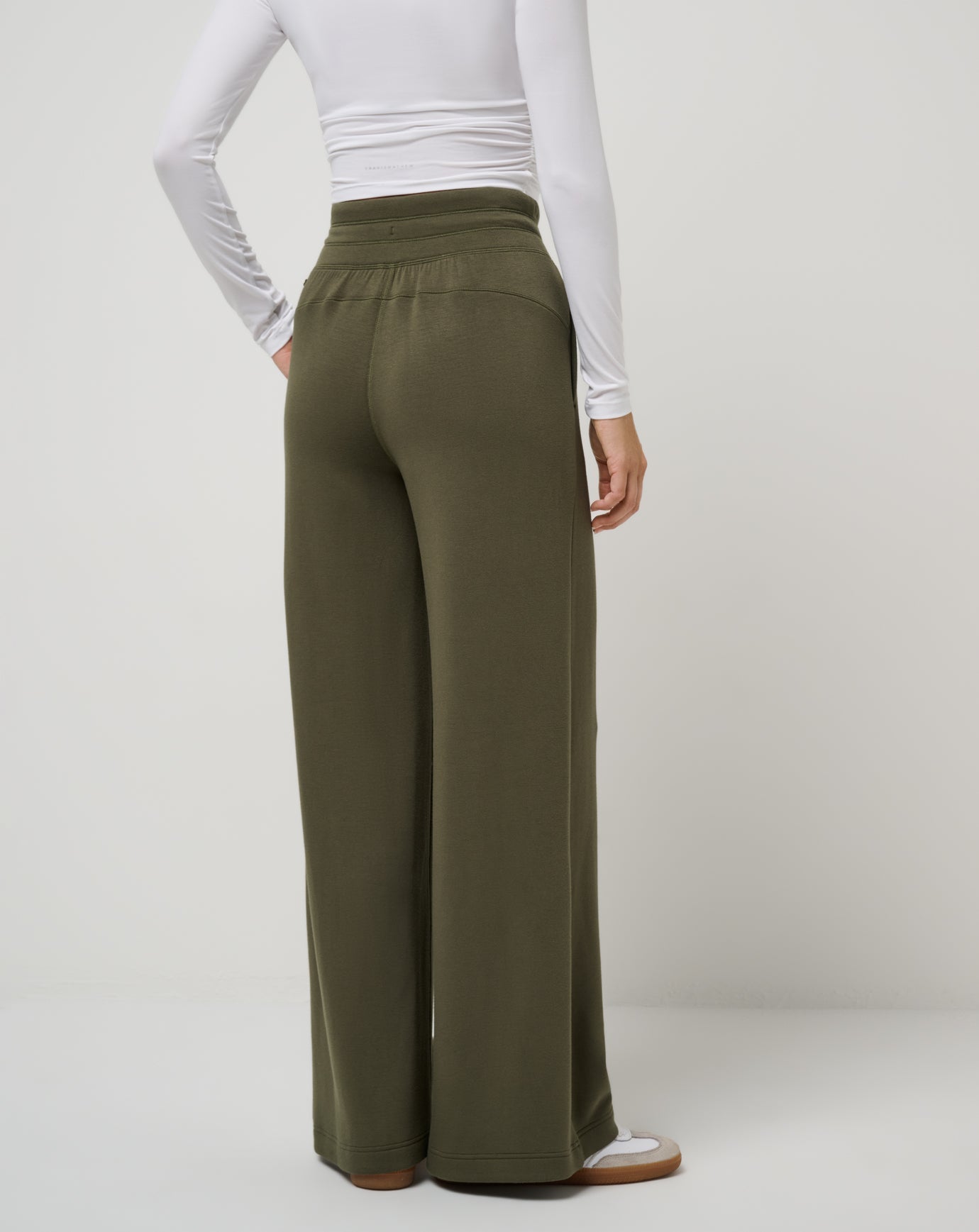 Skyloft Soft Wide Leg Pant
